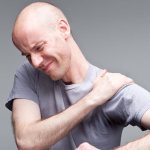Pain in the shoulder joint of the left arm